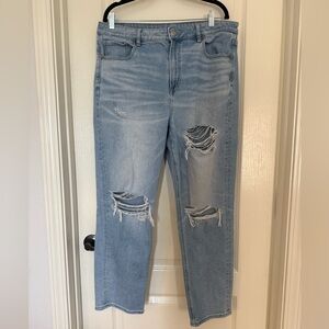 American Eagle Outfitters Light Blue Distressed Boyfriend Jeans